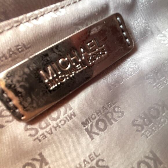 Michael Kors Nickel Monogram Berkeley Clutch Purse Metallic Patent Leather Bag - Picture 5 of 8